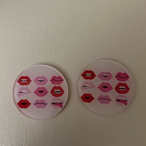 Kissy face coasters